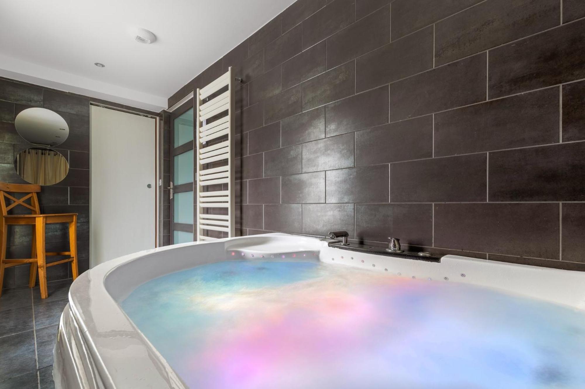 Grand Chalet Standing Avec Jacuzzi A Chamrousse Ski 1750 Exterior photo